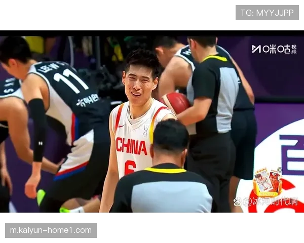裁判末节争议判罚频出 中国队顶住压力保持冷静