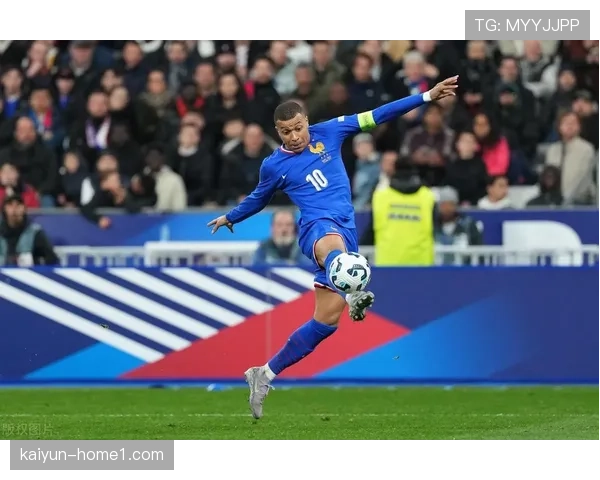 姆巴佩场均跑动8.1公里，防守压迫次数为零引发战术讨论